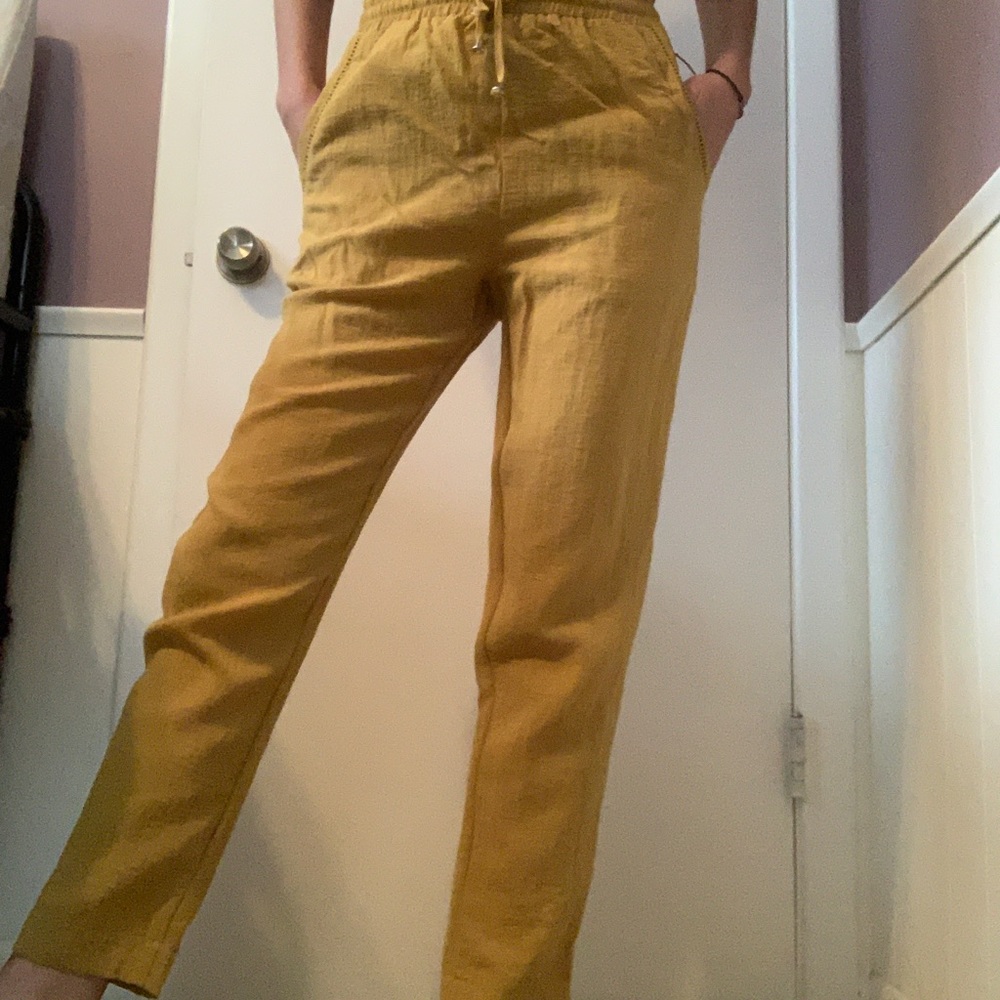 Fabulous Spring pants- just in time for Easter!